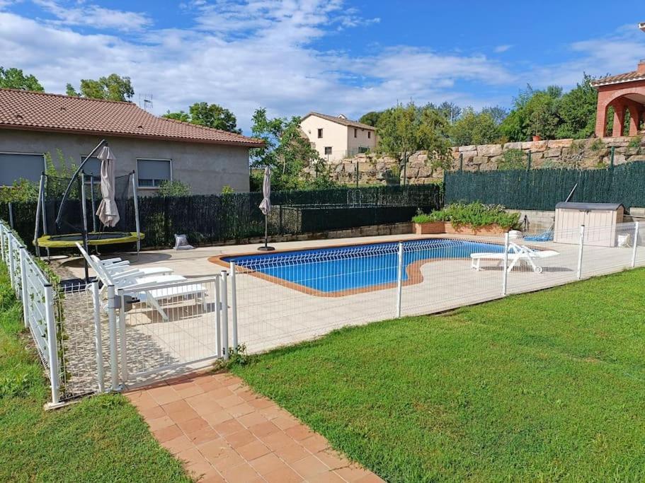 Casa Con Jardin Y Piscina Privada. Villa Santa Eulalia de Ronsana Bagian luar foto